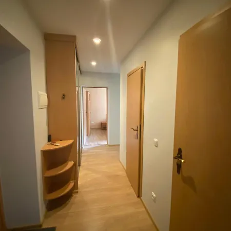 Butas Senamiestyje Butas *